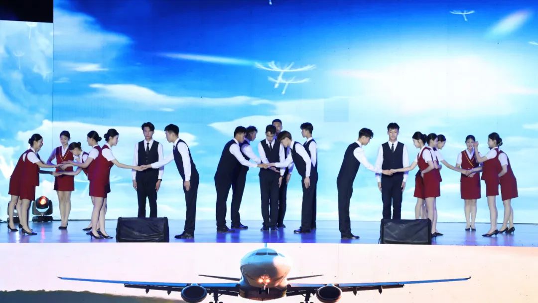 我校举办“学习二十大,永远跟党走,奋进新征程”校园文化艺术节动态展 第 9 张 我校举办“学习二十大,永远跟党走,奋进新征程”校园文化艺术节动态展 第 9 张