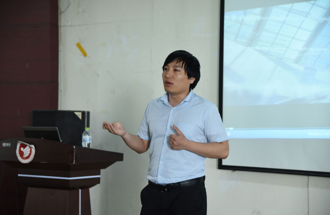 我校艺术设计系开展就业讲座