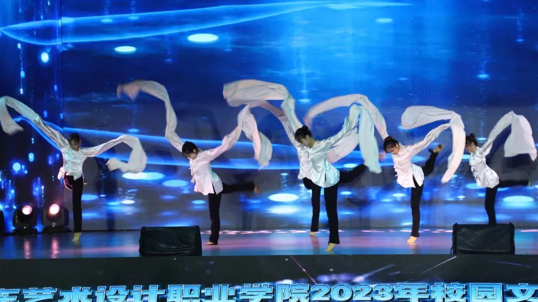 我校举办“学习二十大,永远跟党走,奋进新征程”校园文化艺术节动态展 第 12 张 我校举办“学习二十大,永远跟党走,奋进新征程”校园文化艺术节动态展 第 12 张